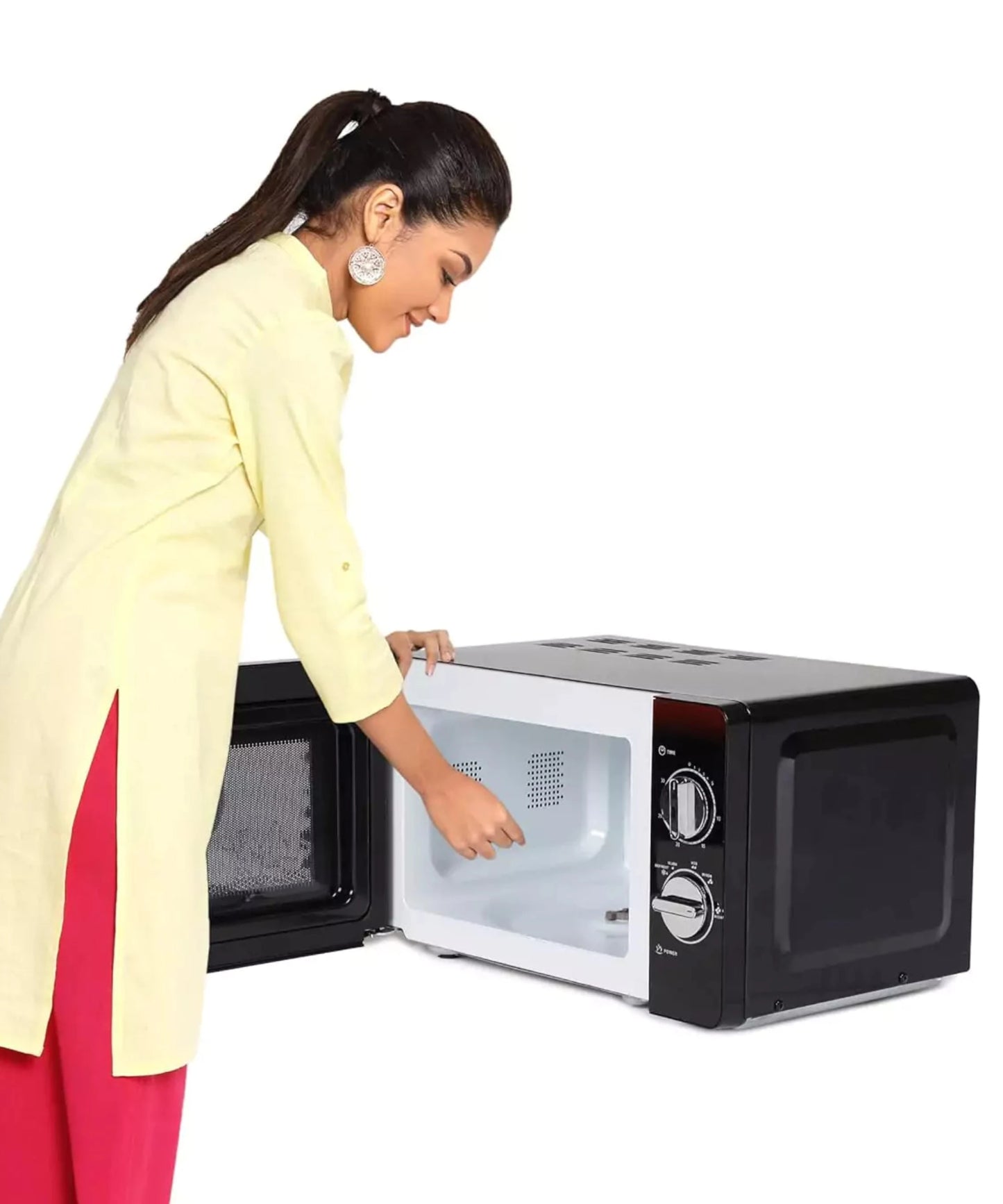 Haier 20 L Solo Microwave Oven with It is ideal for apartment kitchens, smaller households, and nuclear families.